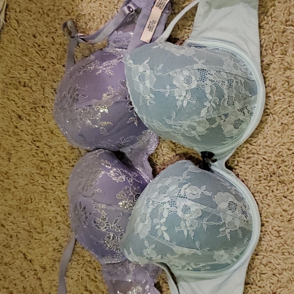 Bundle of 2 metallic lace Victoria's secret 32ddd bras
